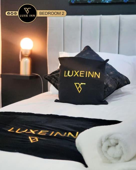 Luxury, 4 Bedroom House, Free Parking, 博勒姆伍德 外观 照片